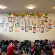 Портреты на День учителя в школе